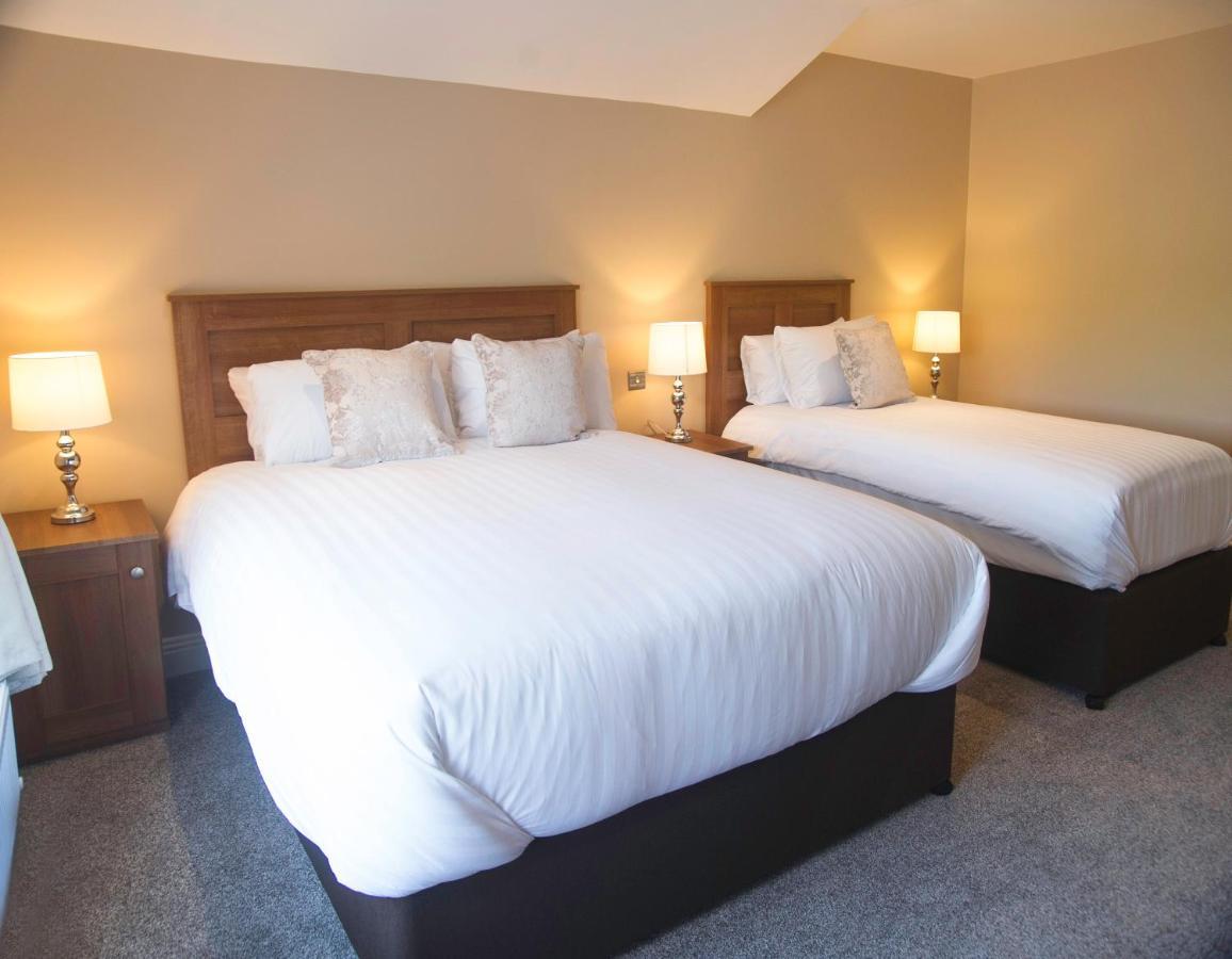 Hillview House Hotell Lusk Exteriör bild