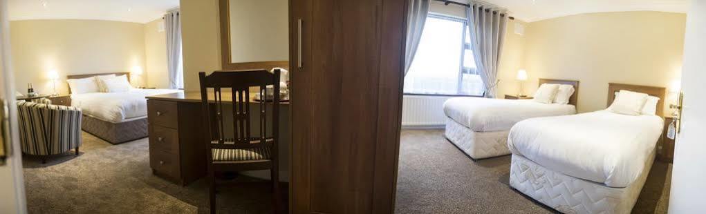 Hillview House Hotell Lusk Exteriör bild